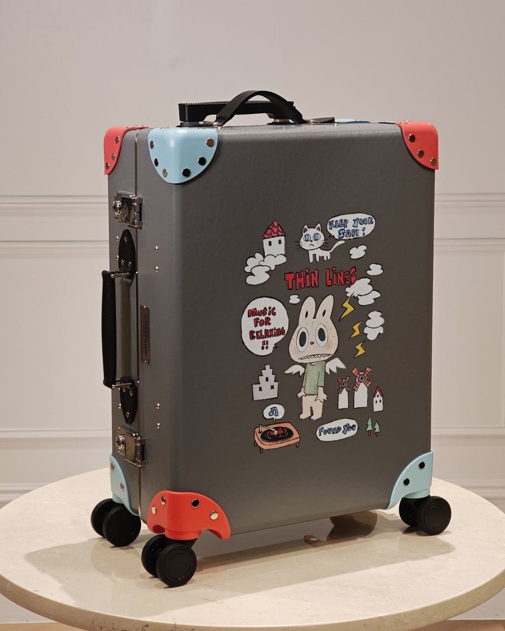 グローブ・トロッター｜カシン・ルン「THE MONSTERS」ラゲッジ